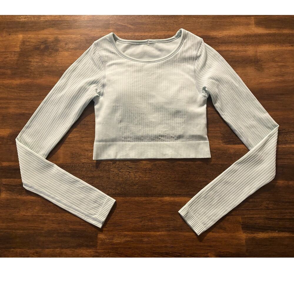 Lululemon Women’s 2 Ebb To Street Long Sleeve Crop Top Seamless Padded Bra